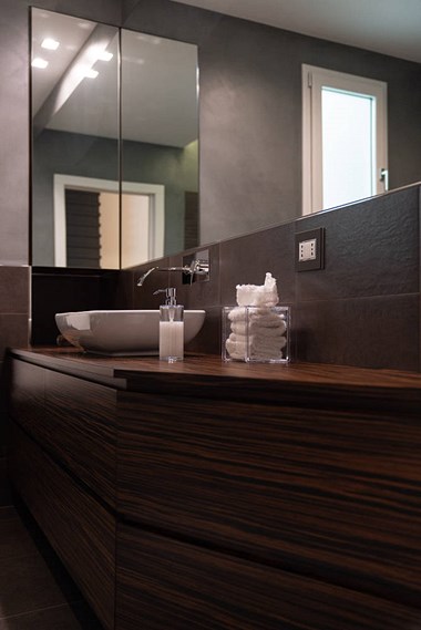 MANGINI ARREDAMENTI REALIZZAZIONI